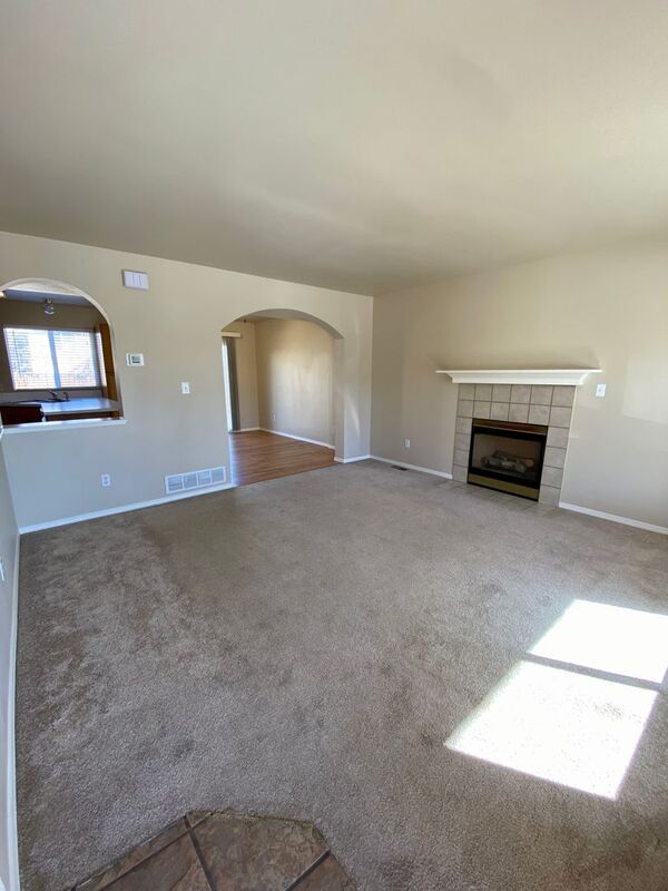 Building Photo - 1048 Scarlet Oak Dr