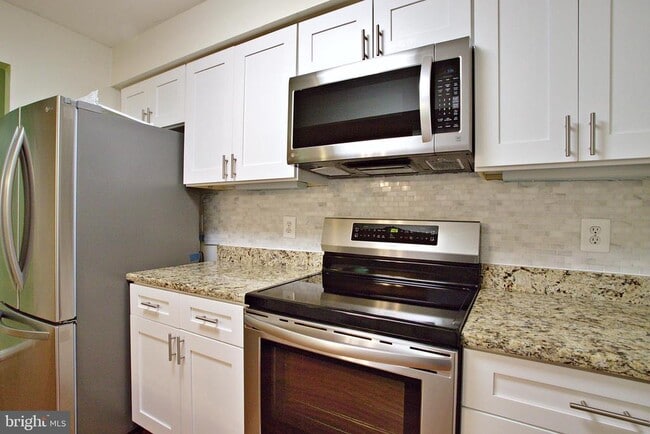 Building Photo - 13573 Orchard Dr