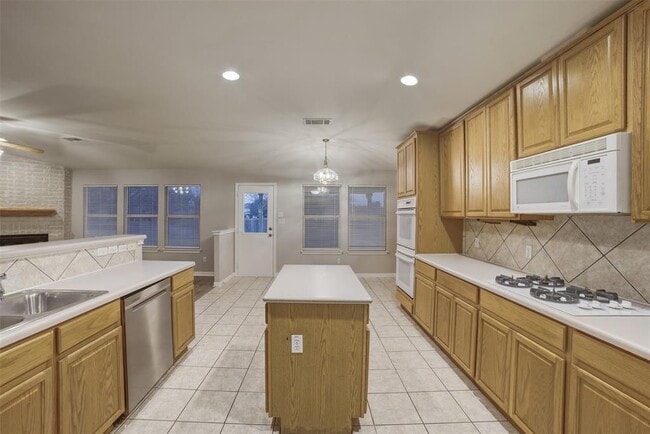 Building Photo - 3605 Winding Way