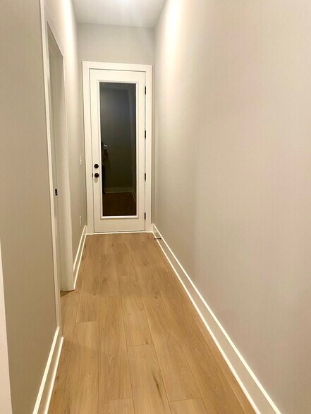 Building Photo - 1026 Windsor Dr