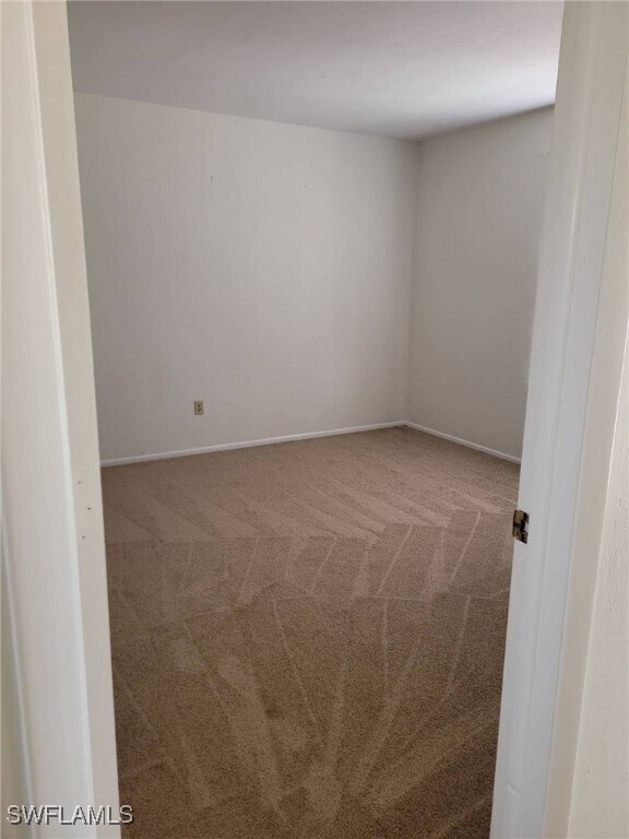Building Photo - 622 SE 13th Ct