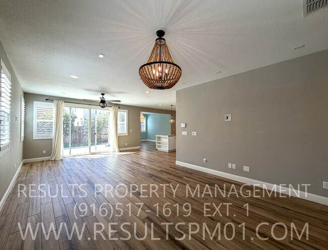 Building Photo - 1280 Goldenrod Way