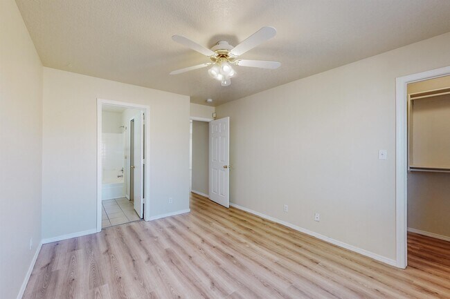 Building Photo - 3473 Martin Meadows Dr NE