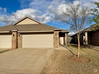 Building Photo - 2404 Finesilver Ln