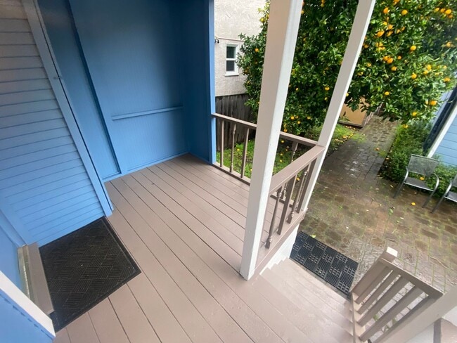 Building Photo - Advent - Gorgeous 5 Bedroom Home With Front/Backyard, Driveway & Washer/Dryer!