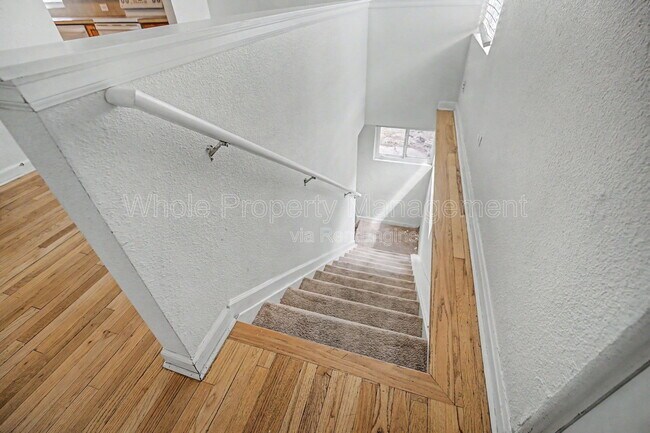 Building Photo - 2705 W Park Pl