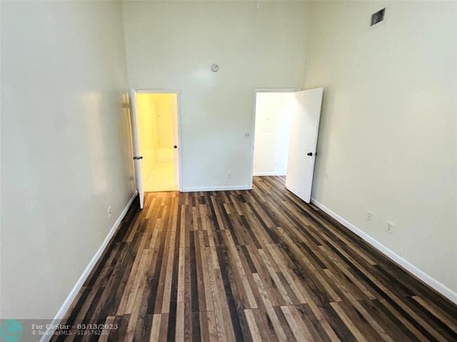 Building Photo - 3405 NW 44th St
