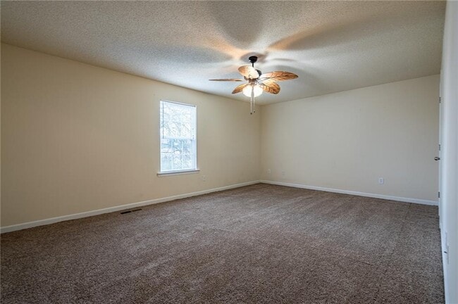 Building Photo - 43 Middlebrook Dr