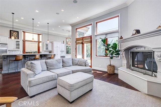 Building Photo - 3404 N Poinsettia Ave