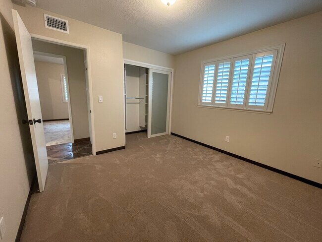 Building Photo - 17761 Quintana Ln