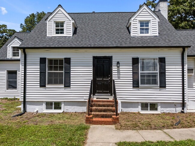 Primary Photo - 806 Gorman St
