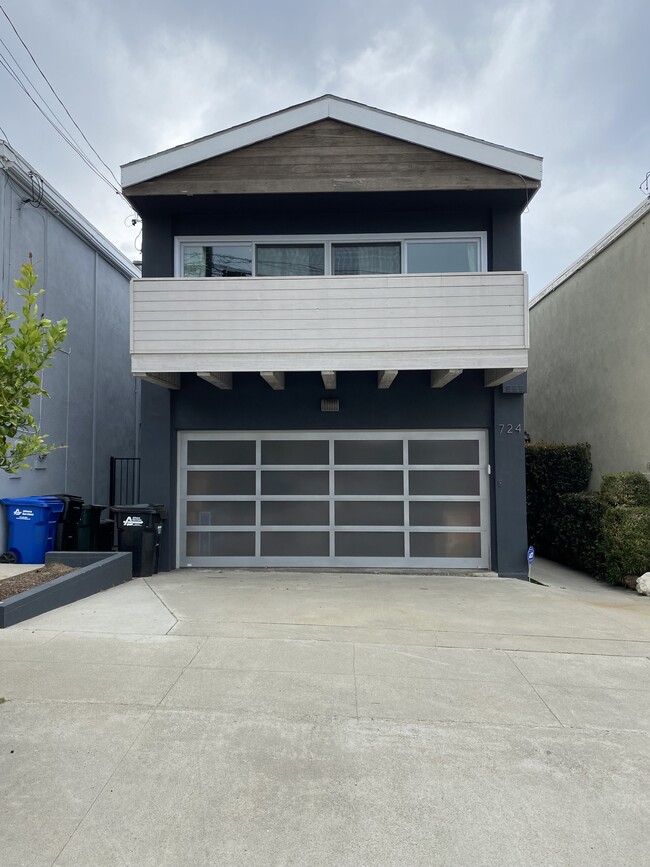 House Exterior - 724 Longfellow Ave