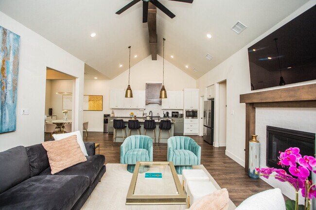 Building Photo - Luxurious home in Lubbock-Cooper ISD!
