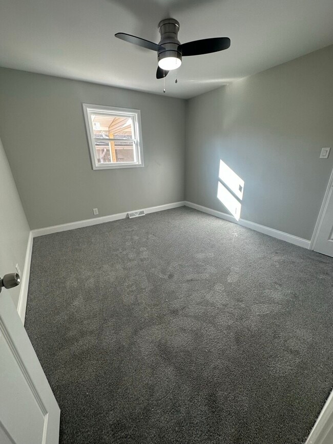 Building Photo - 14451 Sangamon St