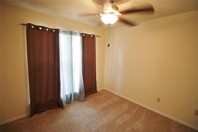 Building Photo - 906 Moore St