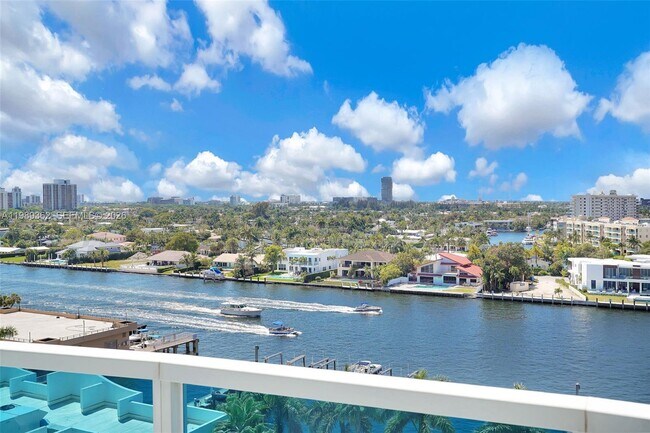 Building Photo - 1945 S Ocean Dr