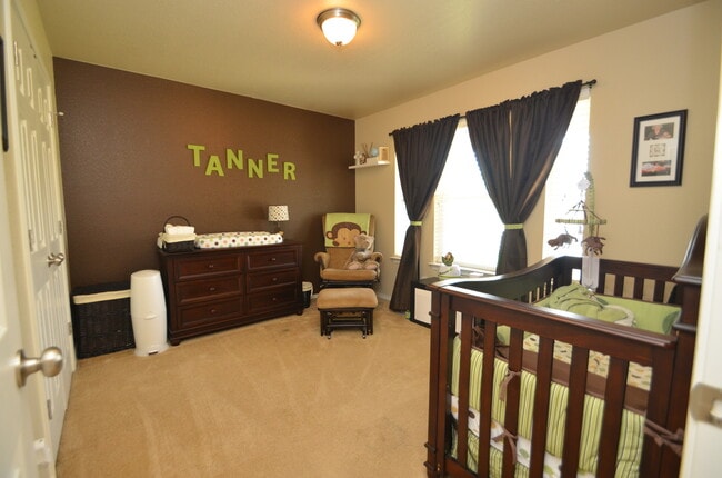 Building Photo - Gorgeous 3 bedroom 2 bath home in desired ...