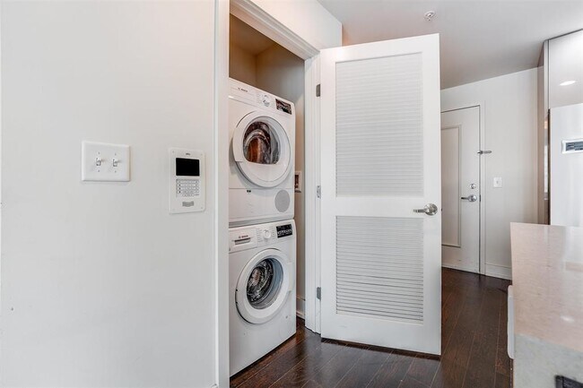 Building Photo - 201 Marin Blvd