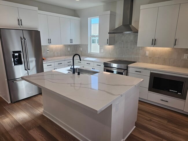 Building Photo - 679 Fahrenheit Dr