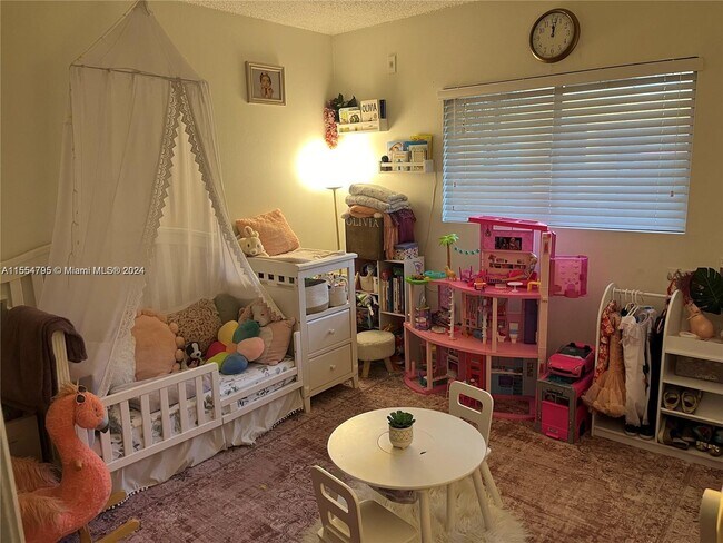 Building Photo - 14911 SW 82nd Terrace