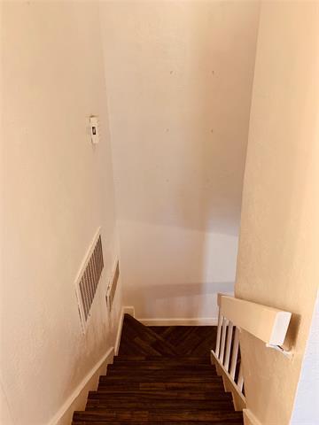 Building Photo - 333 Melrose Dr