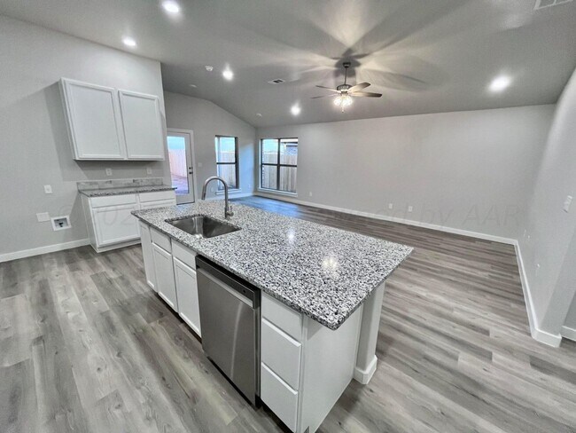 Building Photo - Welcome to Homestead!! Brand New 4/2/2  ne...