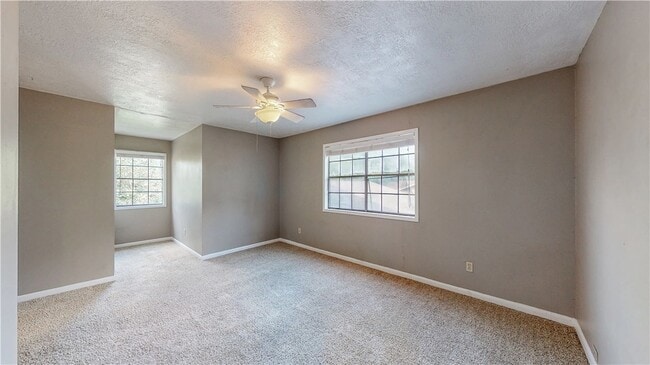 Building Photo - 1304 Merry Oaks Dr
