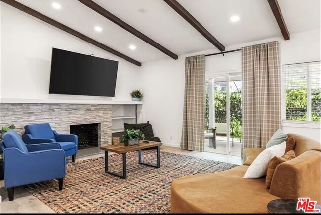 Building Photo - 5700 Vanalden Ave