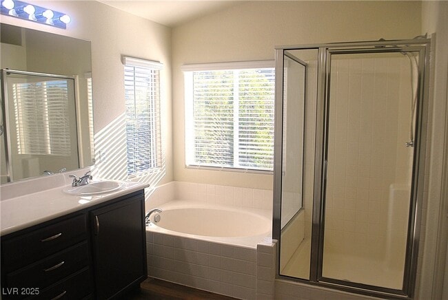 Building Photo - 10031 Cranbrook Falls Ct