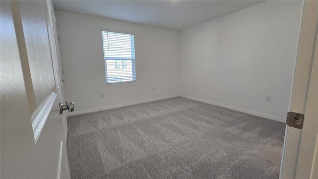 Building Photo - 3004 Skyline Lp