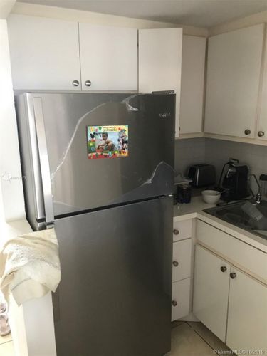 Building Photo - 7904 West Dr