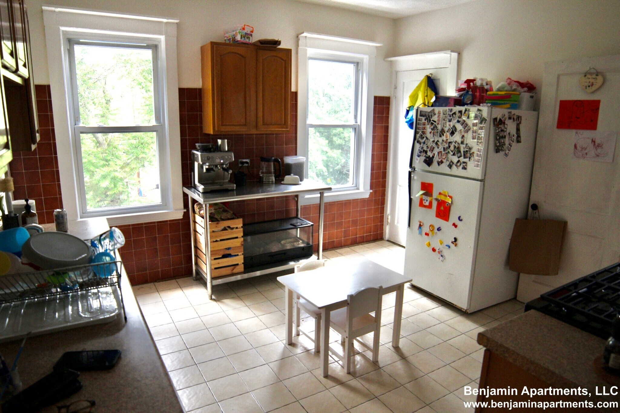 Kitchen - 385 Pond Ave