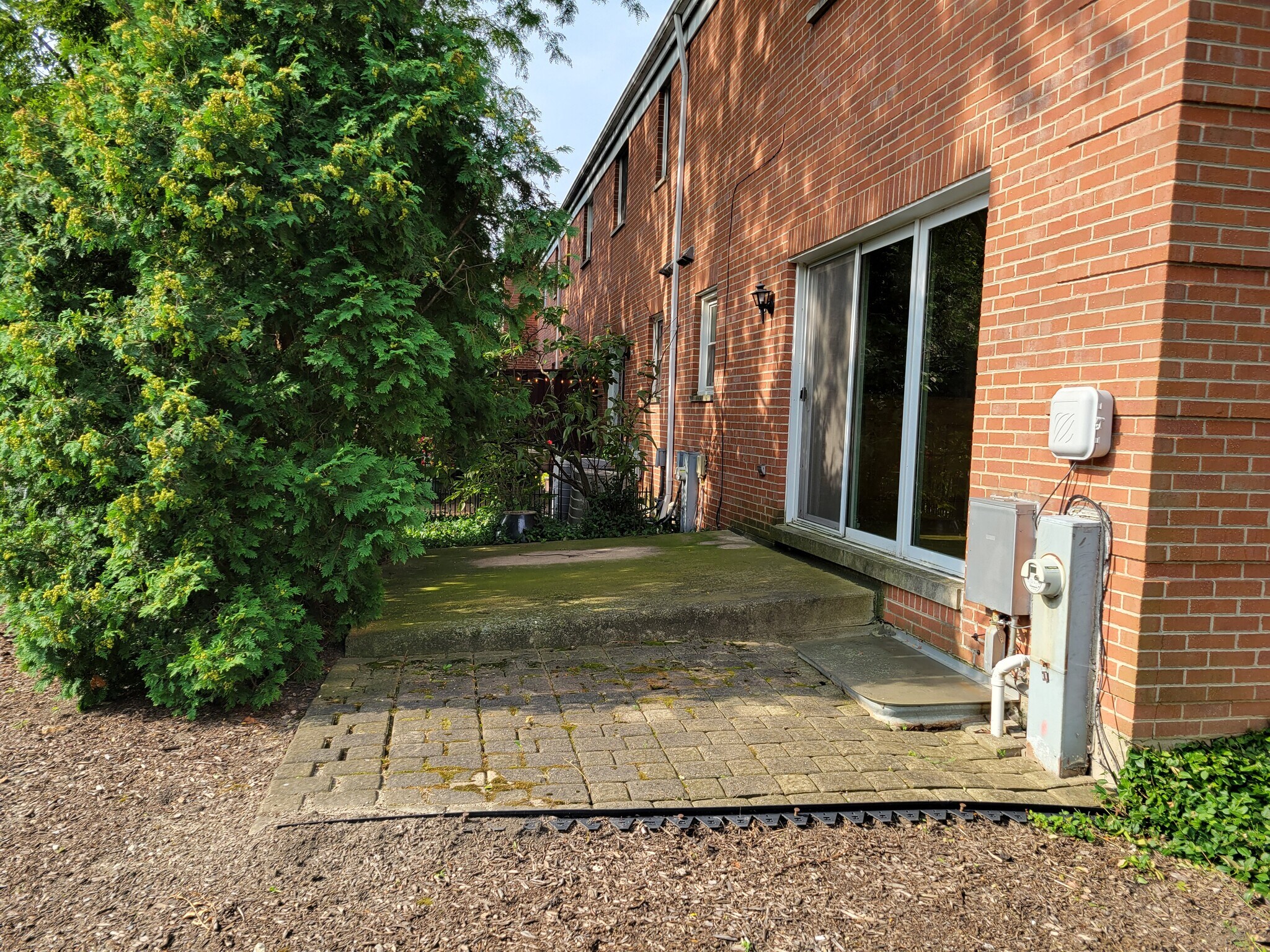 Building Photo - 2116 Rugen Rd