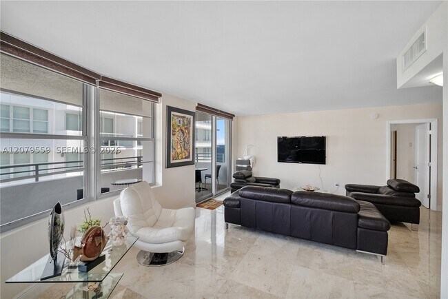 Building Photo - 5555 Collins Ave