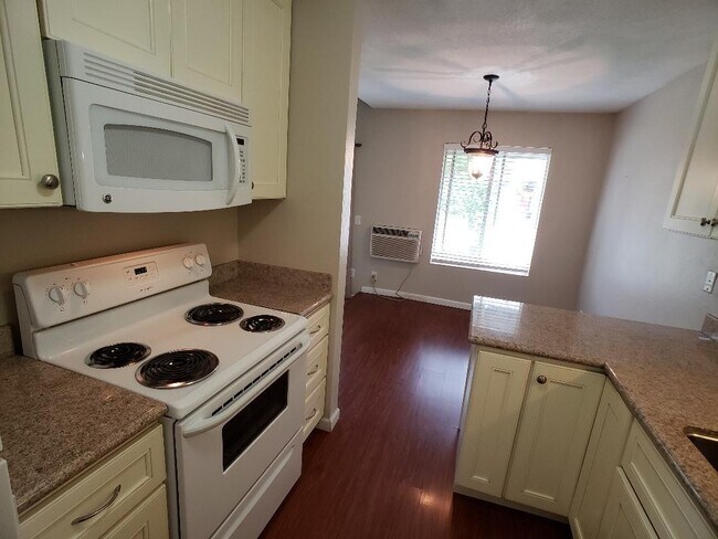 Building Photo - 2 Bed 2 Bath Condo In Walnut Creek