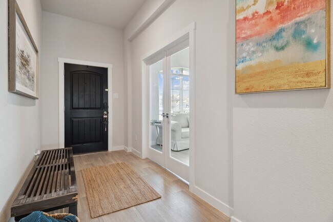 Building Photo - 3049 Sorrento Hl Dr