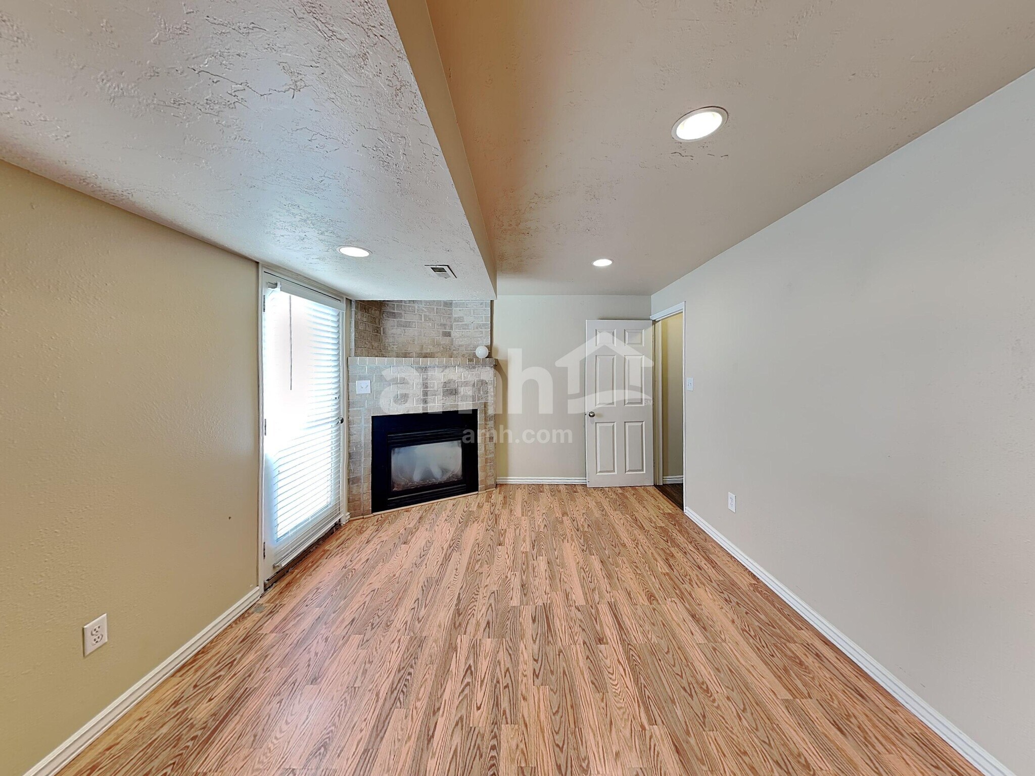 Building Photo - 373 W 2200 N