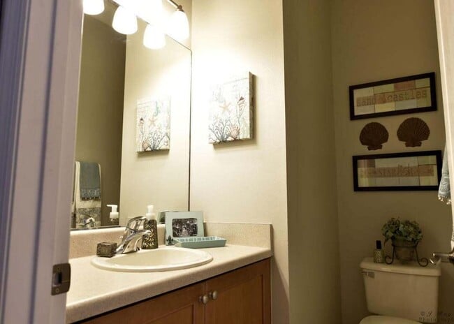 Building Photo - 158 Berenger Walk