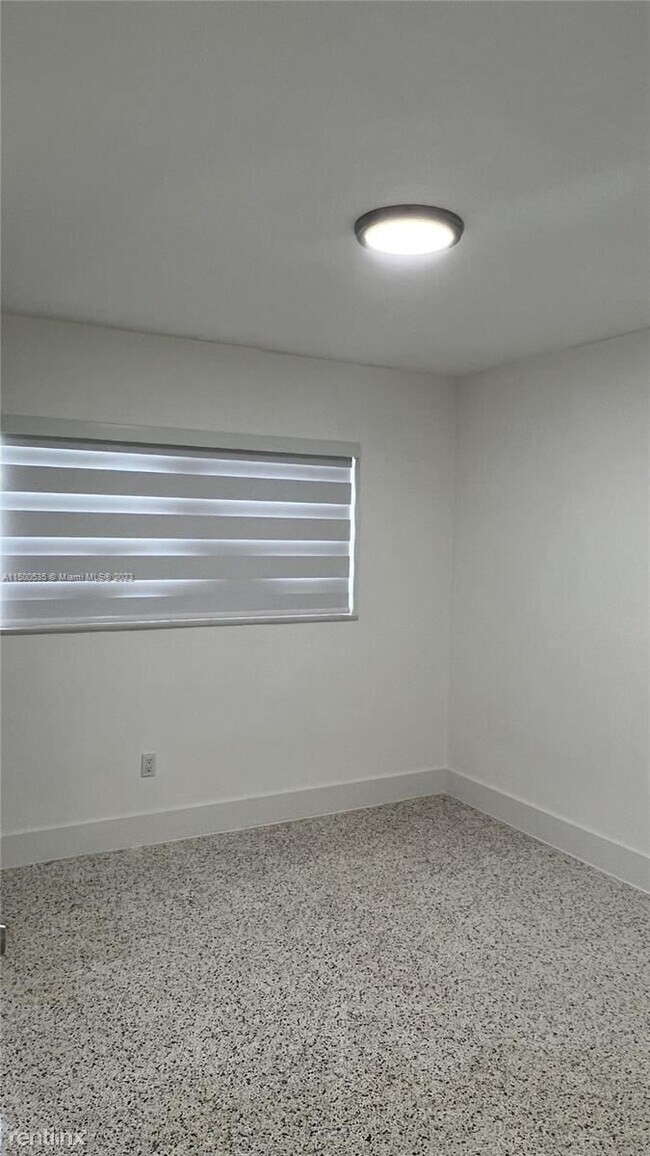 Building Photo - 3 br, 2 bath House - 12333 SW 27th St # 0