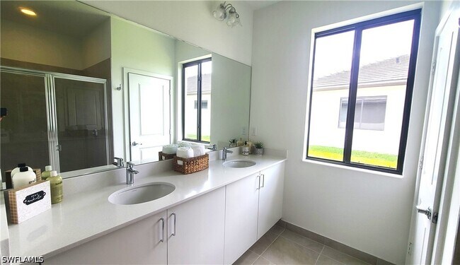Building Photo - 5322 Nevola Ave
