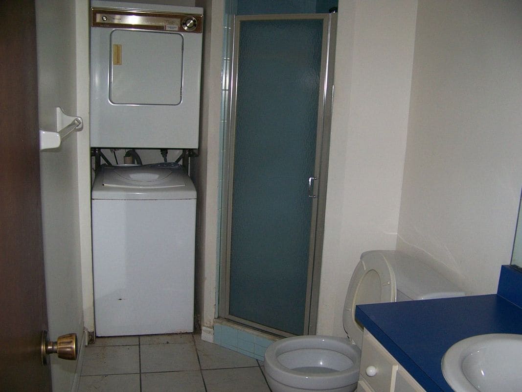 Building Photo - 2001 San Marcos Dr SE