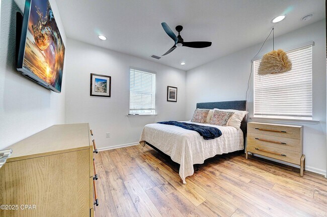 Building Photo - 8980 Coral Reef Wy