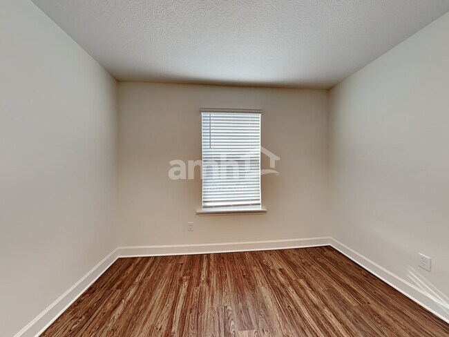 Building Photo - 12271 Sapp Rd