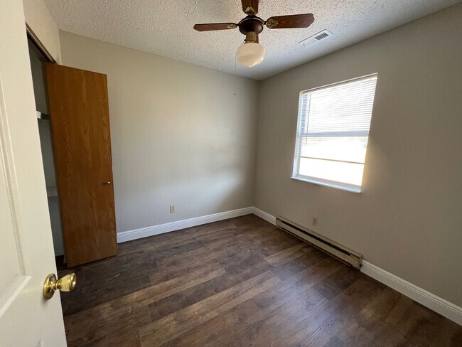 Building Photo - NEWLY RENOVATED HOME