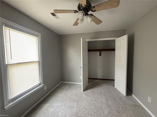 Building Photo - 605 Treemont Ct