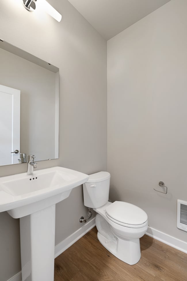 Building Photo - 1806 Sf  | 4 Bedrooms 3.5 Baths  | $3,850