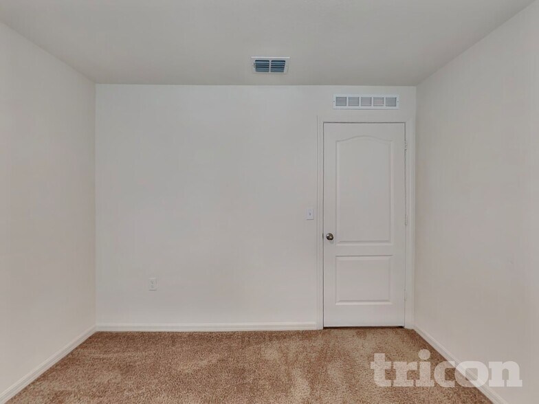 Building Photo - 443 Underwood Trl