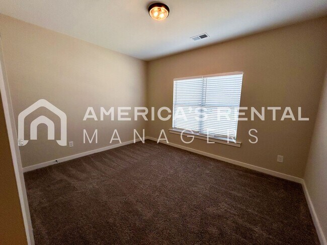 Building Photo - MOVE IN SPECIAL!!! - Roomy Home for Rent in Cullman, AL…6 Foot Privacy Fence. AVAILABLE NOW!! - S...