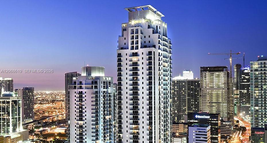 Building Photo - 1060 Brickell Ave