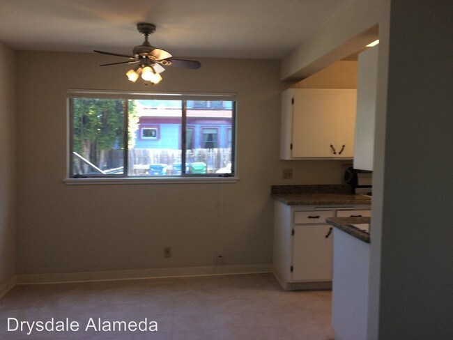 Building Photo - 2043 Buena Vista Ave